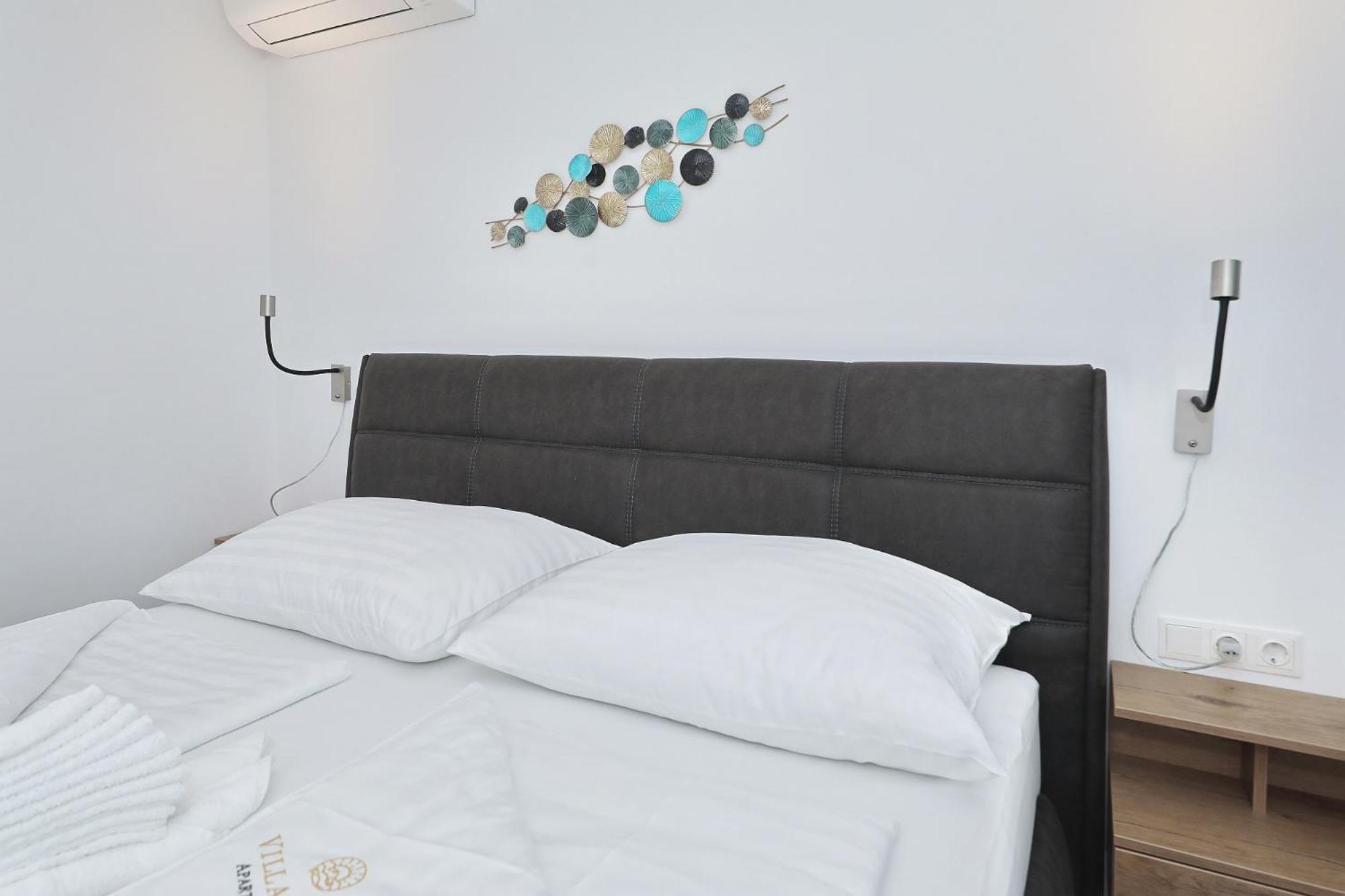 Villa Tin Apartments Трибань-Крушчица Экстерьер фото