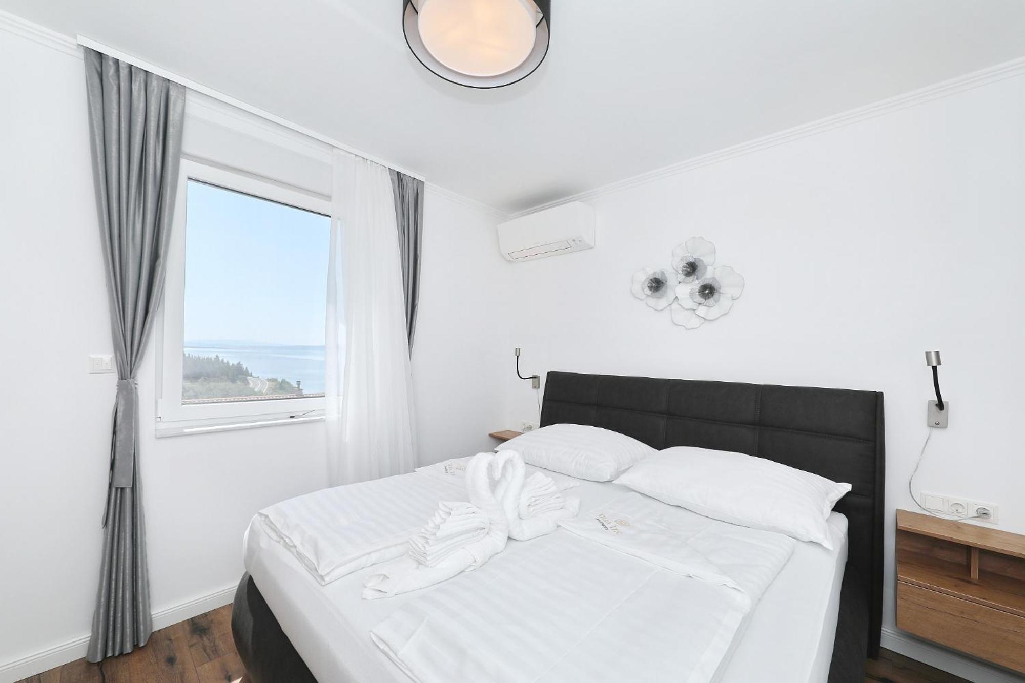 Villa Tin Apartments Трибань-Крушчица Экстерьер фото