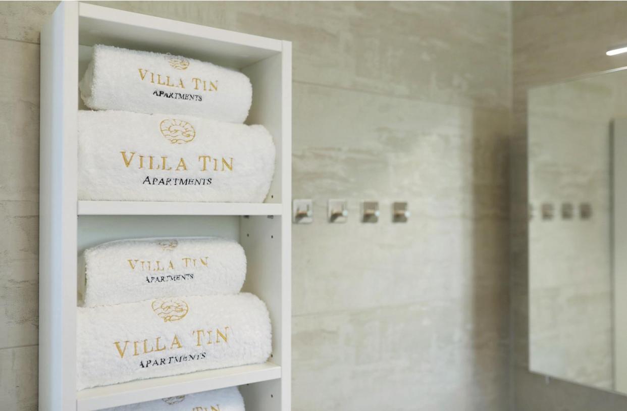 Villa Tin Apartments Трибань-Крушчица Экстерьер фото