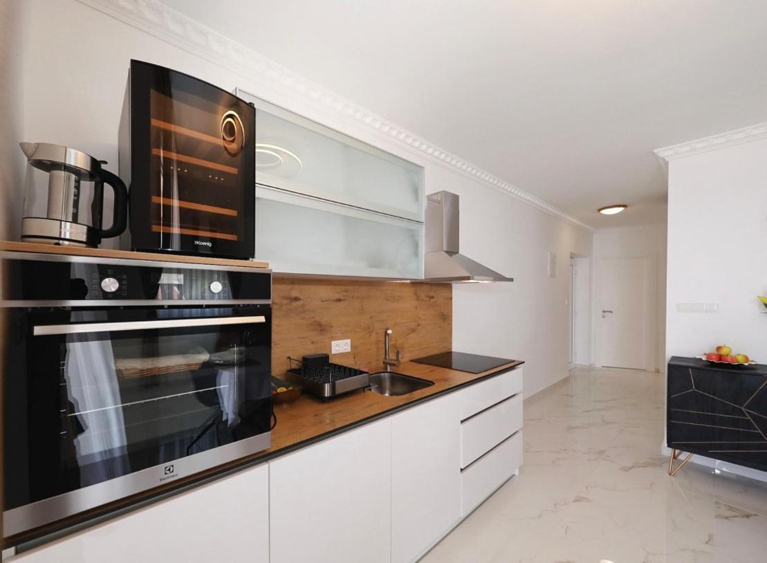 Villa Tin Apartments Трибань-Крушчица Экстерьер фото